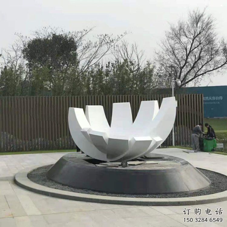 中式莲花雕塑