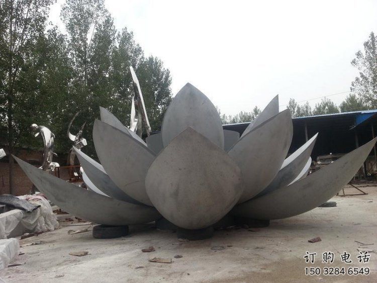 莲花雕塑定制，村标概念，户外不锈钢莲花雕塑预定
