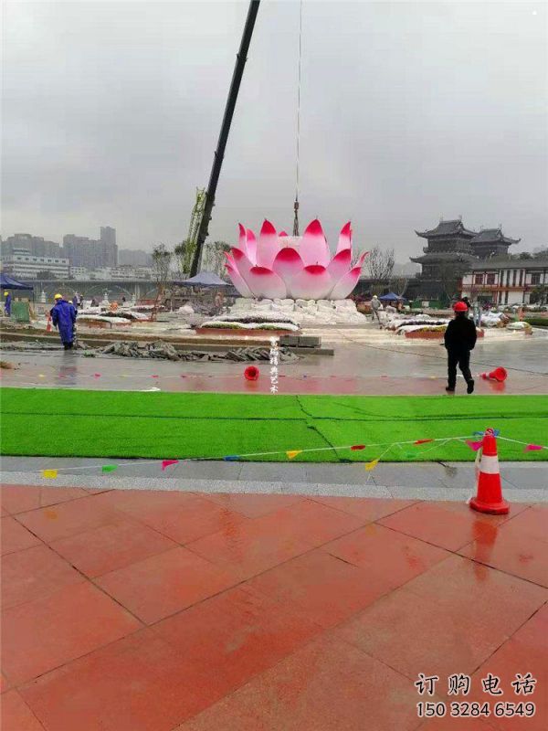 莲花雕塑特供，美陈雕塑，莲花喷泉雕塑定制厂家
