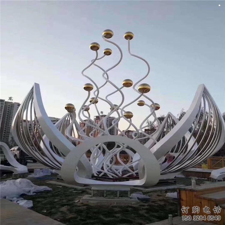 异形莲花雕塑