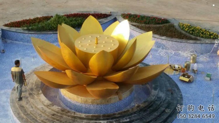 铜莲花雕塑生产商，小区雕塑，铜莲花雕塑制作厂家