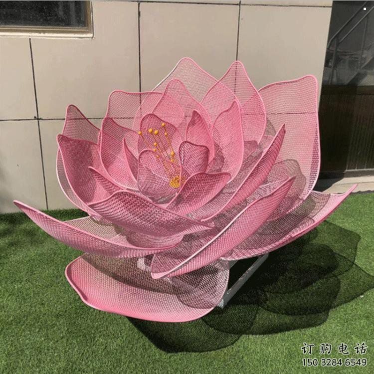 玫瑰花雕塑定做，公园小品，镂空玫瑰花雕塑厂家制作