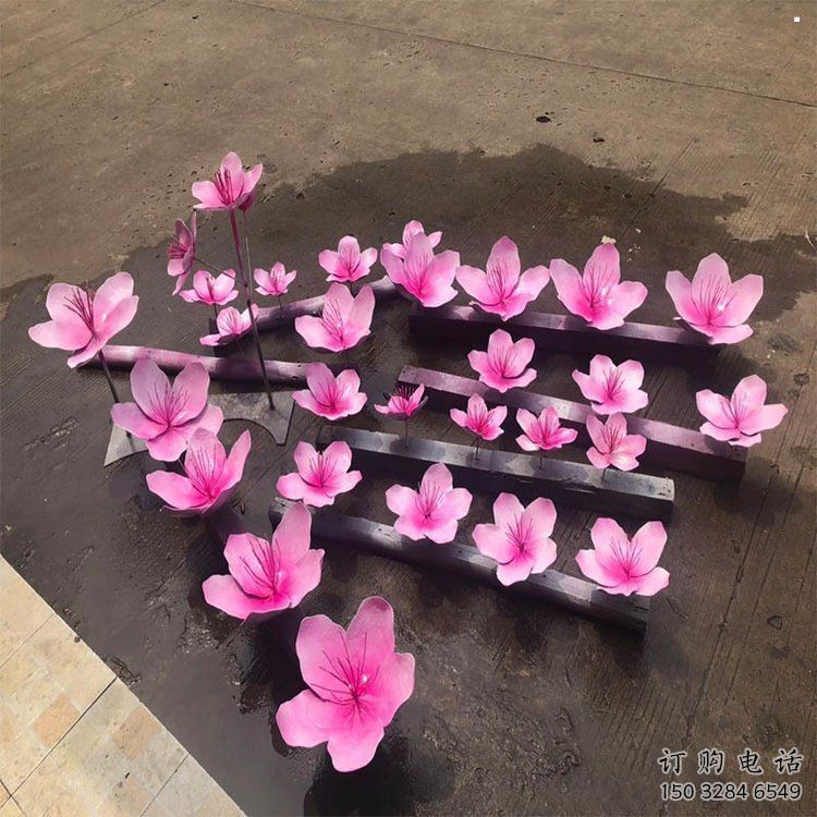 桃花雕塑工厂，美陈雕塑，烤漆桃花雕塑标准