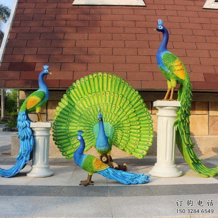 彩绘孔雀雕塑选用，广场雕塑，仿真孔雀雕塑选用