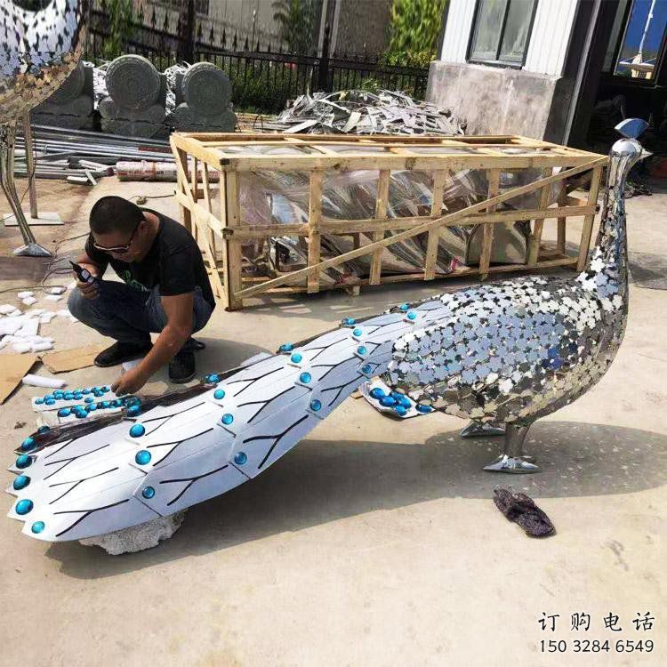 孔雀雕塑系列厂家，城市装饰，不锈钢孔雀雕塑优选