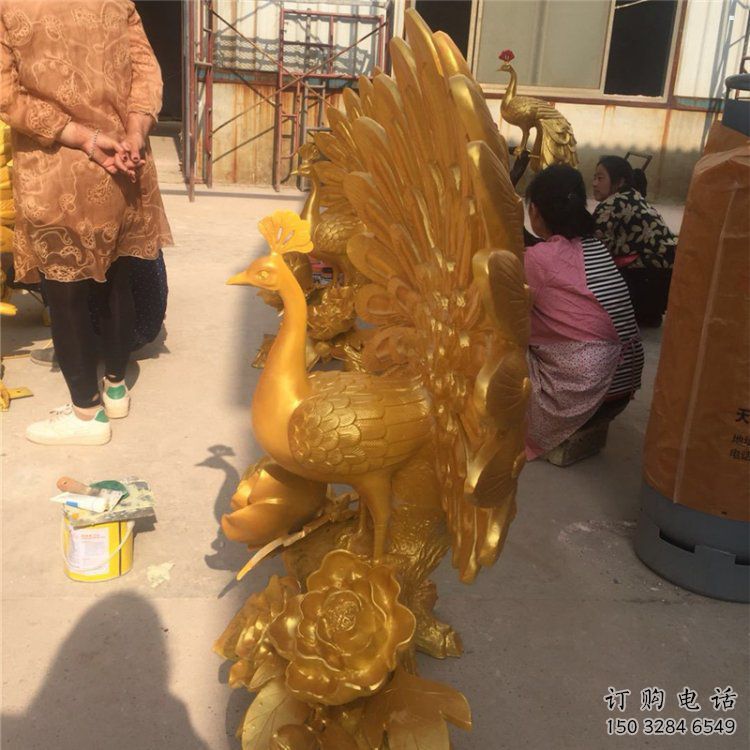 花园孔雀雕塑点击，多彩艺术，铜孔雀雕塑承接