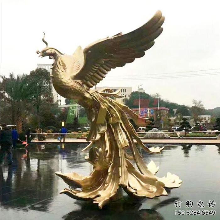 孔雀雕塑选用，圆雕系列，现代铜孔雀雕塑优价