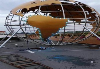 地球仪雕塑展品，景观概念，镂空镜面地球仪雕塑优选