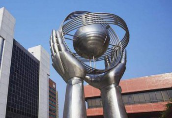 地球仪雕塑定做，小区摆件，镜面手托地球仪雕塑制作