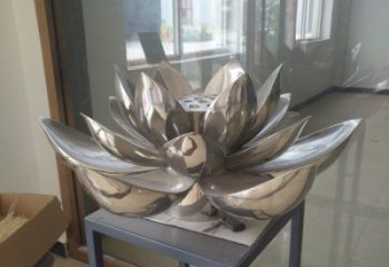 荷花雕塑展品，景观概念，景观镜面荷花雕塑厂家优选