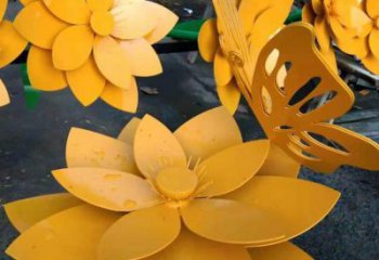 黄莲花雕塑预定，露天雕塑，公园烤漆黄莲花雕塑厂家