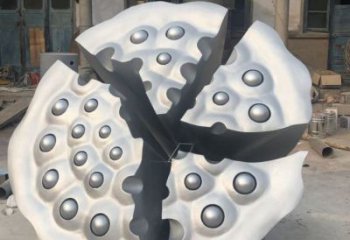 现代莲蓬雕塑