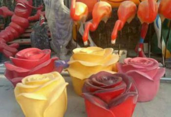彩绘玫瑰花雕塑制作，景观概念，广场玻璃钢玫瑰花雕塑常用