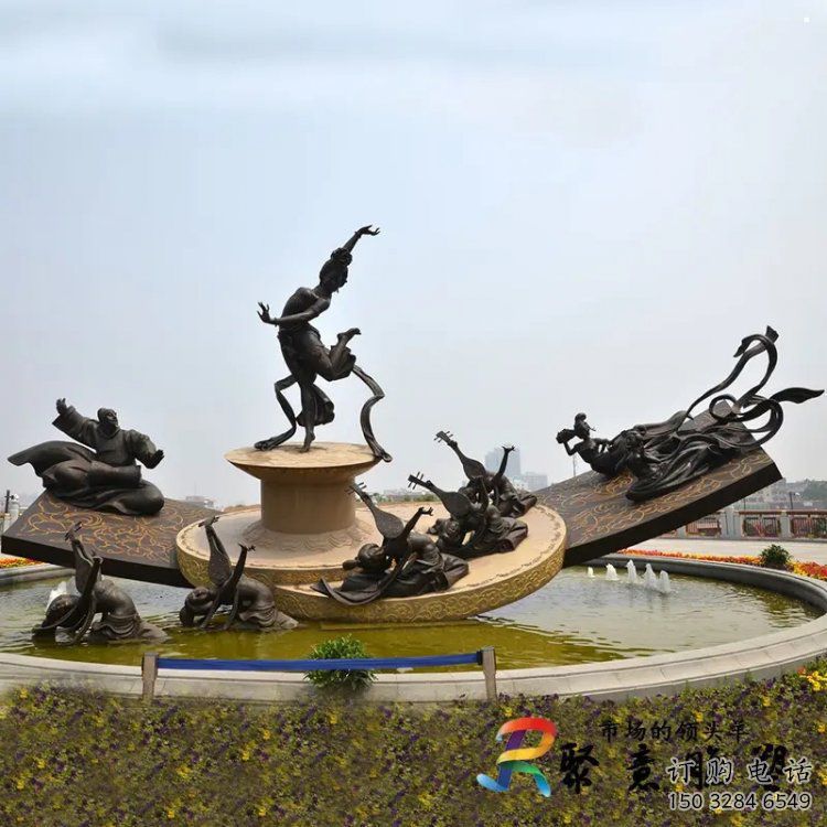 别墅区琵琶雕塑