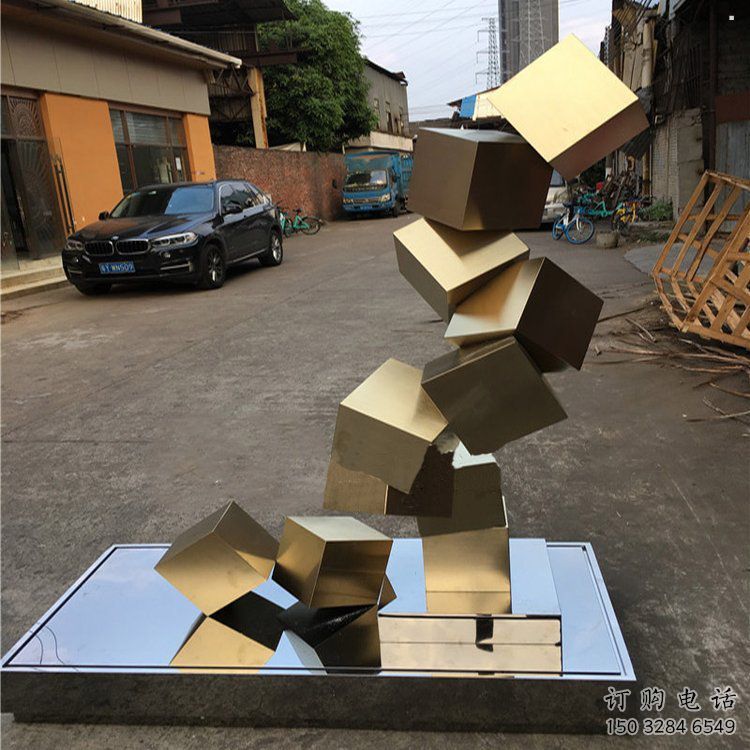 拉丝魔方雕塑
