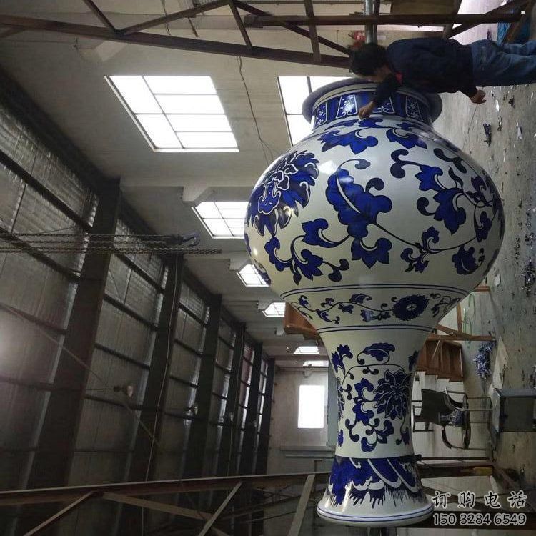 花瓶雕塑供应，城区小品，玻璃钢花瓶雕塑制造商