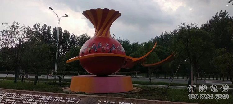 广场花瓶雕塑订做,城市雕塑,玻璃钢花瓶雕塑工程 广场花瓶雕塑订做,城市雕塑,玻璃钢花瓶雕塑工程