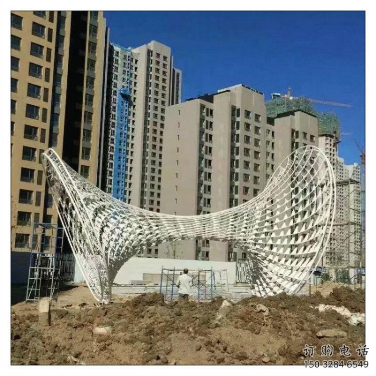花瓶雕塑标准,彩钢制作,镂空花瓶雕塑优价 花瓶雕塑标准,彩钢制作,镂空花瓶雕塑优价