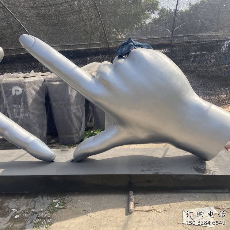剪刀手雕塑供应,城市装饰,彩色不锈钢剪刀手雕塑优选 剪刀手雕塑供应,城市装饰,彩色不锈钢剪刀手雕塑优选
