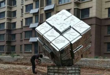 正方体雕塑供应，花园小品，不锈钢正方体雕塑展品