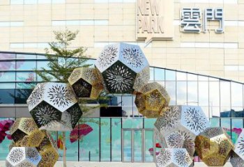 棱面球雕塑承接，锻造工艺，镂空棱面球雕塑制造厂家