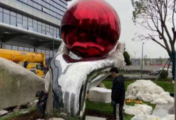手托圆球雕塑指用，景观概念，不锈钢手托圆球雕塑厂家