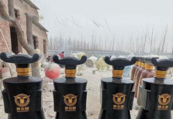 酒瓶雕塑供求，美陈雕塑，玻璃钢酒瓶雕塑优选
