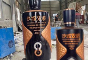 酒瓶雕塑供求，水景雕塑，玻璃钢酒瓶雕塑制造商