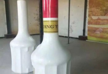 彩绘瓶子雕塑