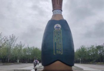钢管瓶子雕塑