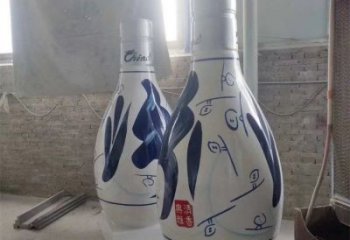 洋酒瓶雕塑通用，街头雕塑，玻璃钢洋酒瓶雕塑标准