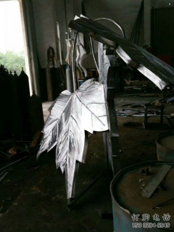 枫叶雕塑供应,花园小品,不锈钢仿真枫叶雕塑厂家 枫叶雕塑供应,花园小品,不锈钢仿真枫叶雕塑厂家