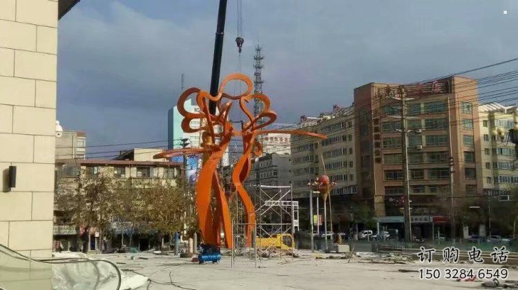 金属镂空树雕塑制造商,钢管组合,烤漆树雕塑优选 金属镂空树雕塑制造商,钢管组合,烤漆树雕塑优选