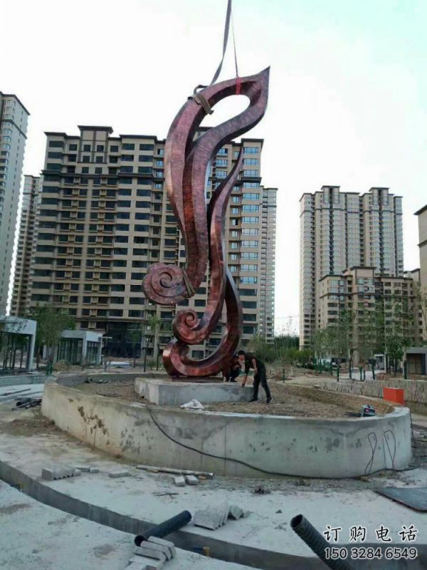 仿真树叶雕塑定做，广场雕塑，彩绘仿真树叶雕塑提供