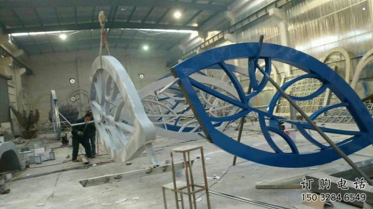 灯光树叶雕塑订做，室外软装，镂空灯光树叶雕塑供应