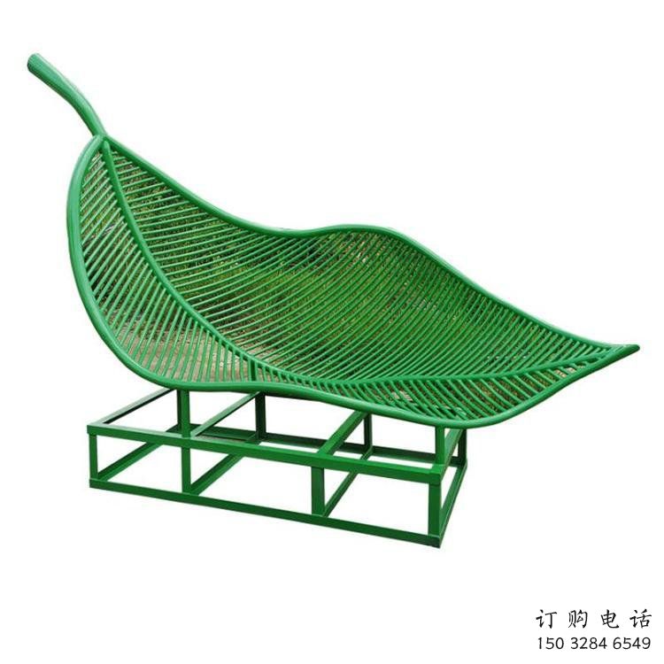 艺术树叶雕塑定制，景观雕塑，不锈钢烤漆树叶雕塑厂家