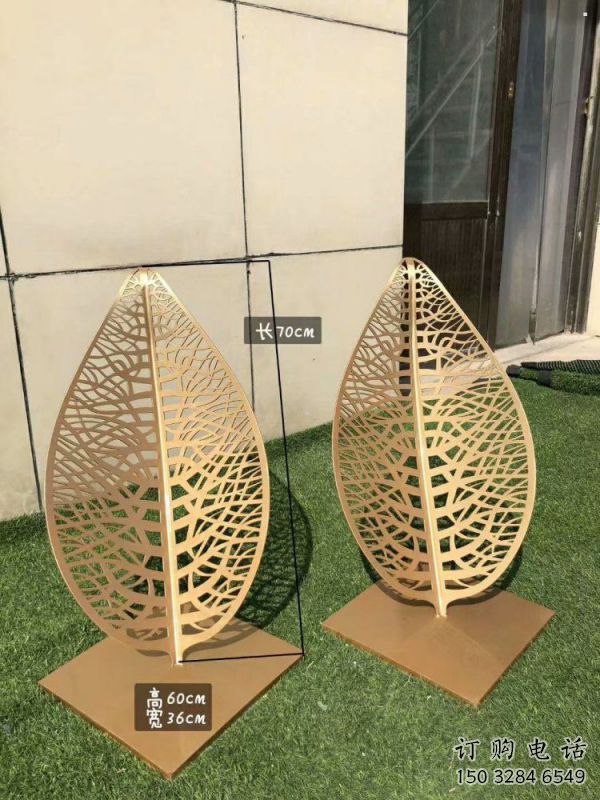镂空树叶雕塑指用，小区雕塑，广场铁艺树叶雕塑制作