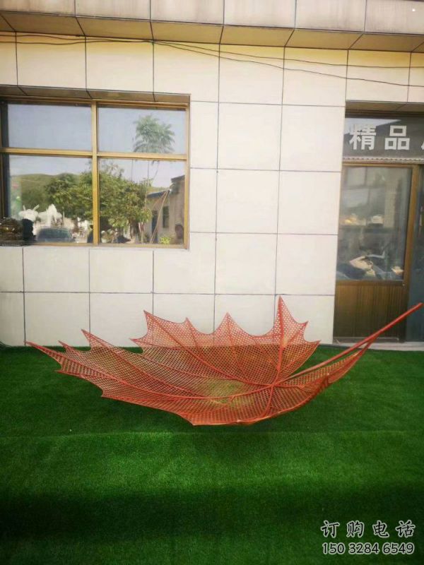 镂空树叶雕塑制造，艺术摆件，铁艺树叶雕塑订做厂家