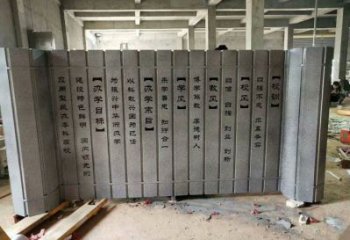 彩绘竹简雕塑