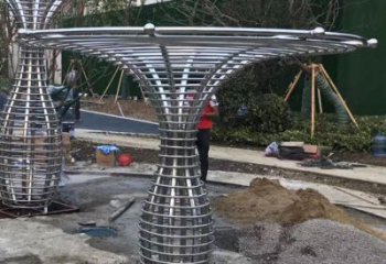 遮阳树雕塑，彩钢制作，景观镂空遮阳树雕塑优价