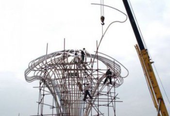 遮阳树雕塑厂，露天雕塑，金属镂空遮阳树雕塑订做