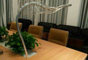 镂空树叶雕塑承接，城市雕塑，镜面镂空树叶雕塑精品