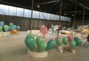 气球树雕塑厂家，彩绘构件，玻璃钢气球树雕塑供应