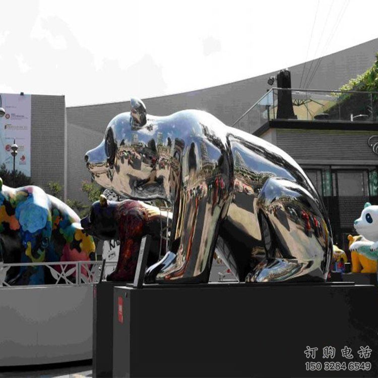 广场熊猫雕塑供求,露天雕塑,镜面不锈钢熊猫雕塑标准 广场熊猫雕塑供求,露天雕塑,镜面不锈钢熊猫雕塑标准