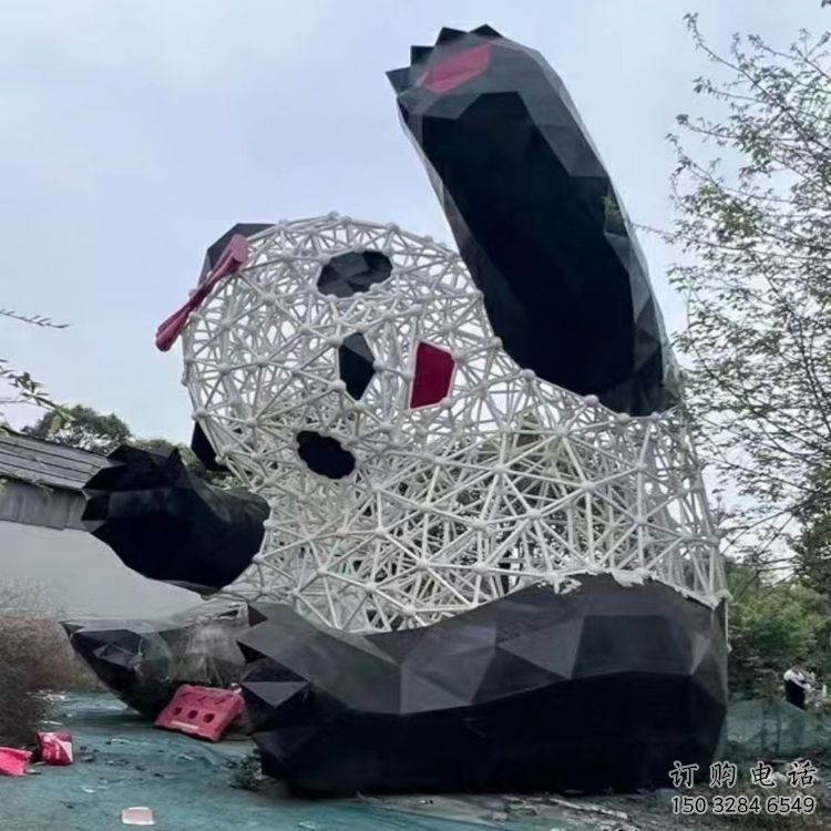 景区熊猫雕塑优选,圆雕体系,镂空切面熊猫雕塑选定 景区熊猫雕塑优选,圆雕体系,镂空切面熊猫雕塑选定
