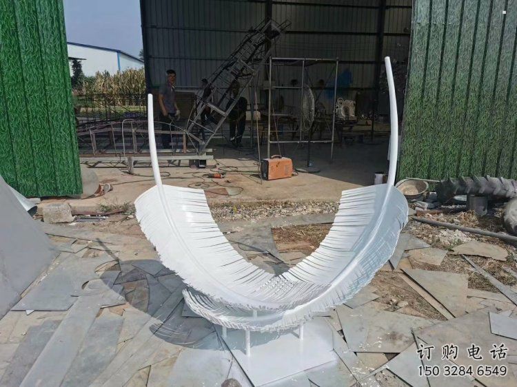 商业街羽毛雕塑