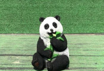 熊猫雕塑提供，美陈雕塑，仿真熊猫雕塑制作厂家