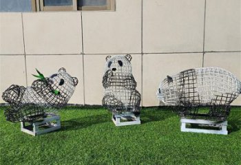 金属熊猫雕塑厂家，城市雕塑，彩色镂空熊猫雕塑指用