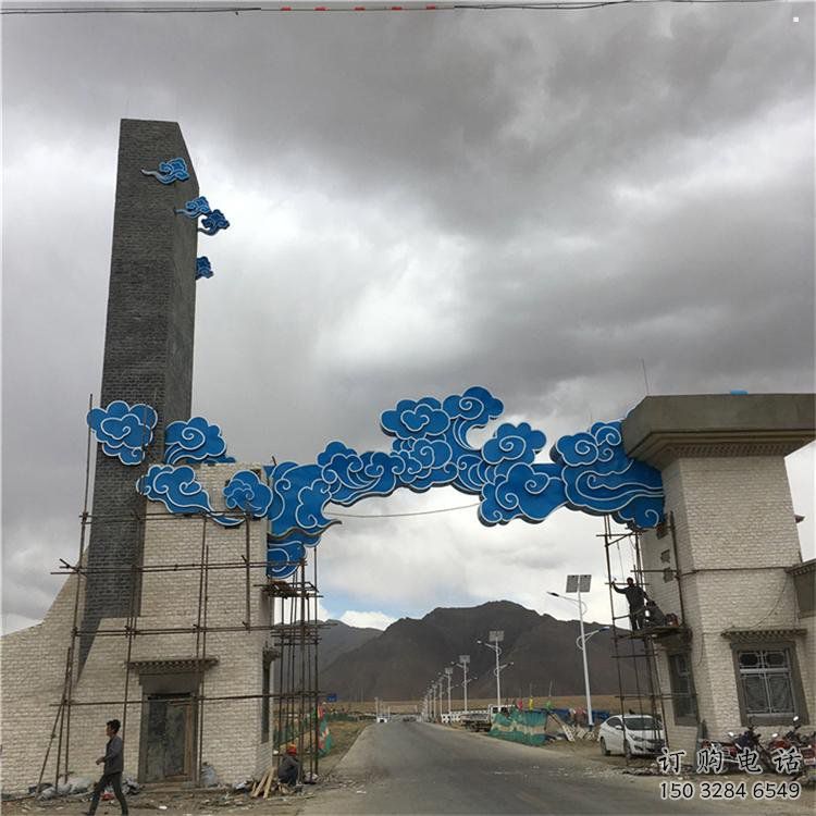 步行街云彩雕塑 步行街云彩雕塑
