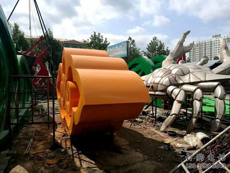 草地云彩雕塑 草地云彩雕塑